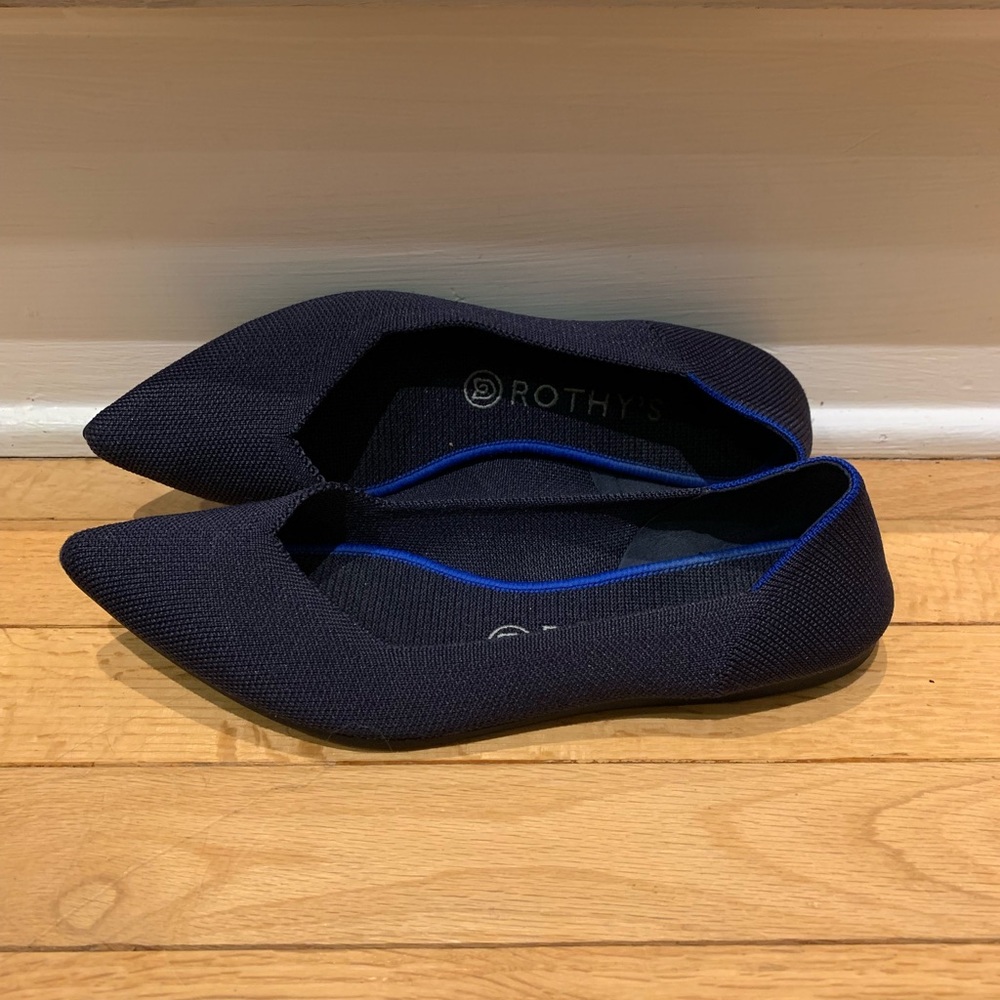 Rothys size 9 maritime navy point